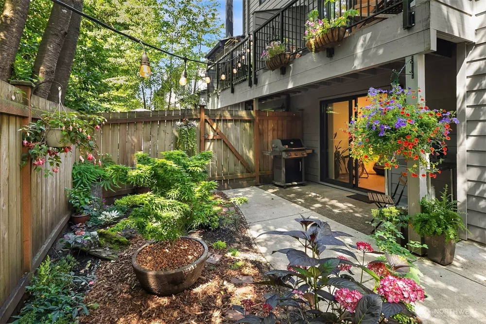 15628 8th Avenue SW #B Burien, WA 98166