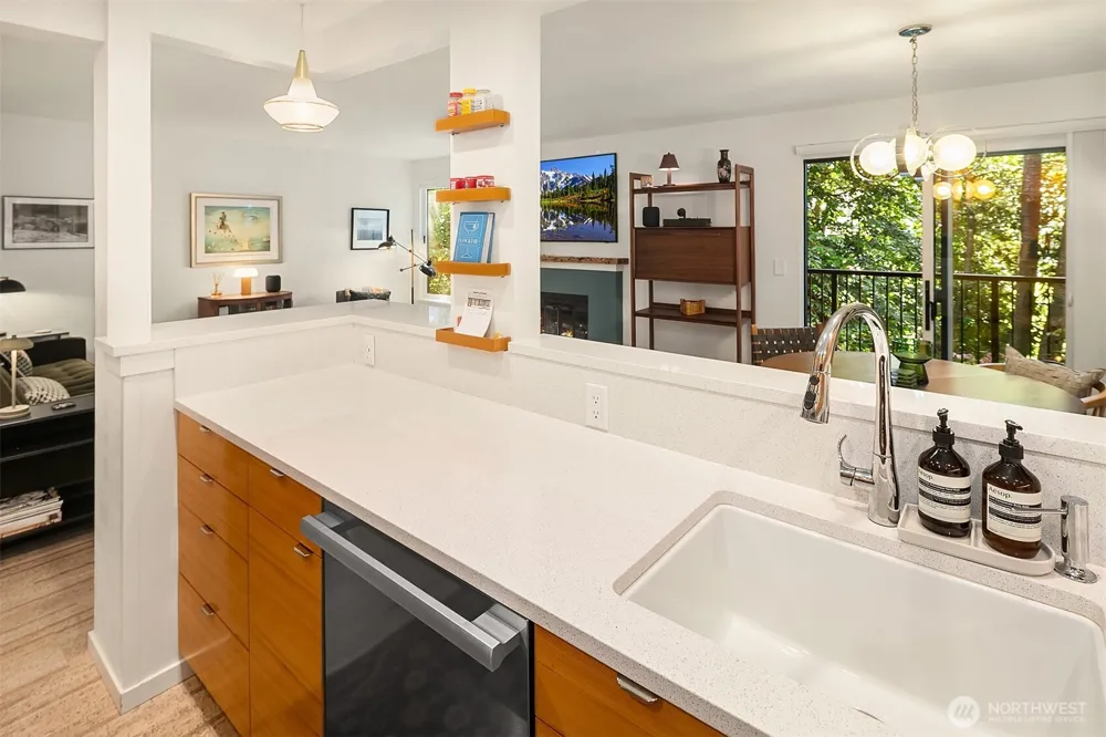 15628 8th Avenue SW #B Burien, WA 98166