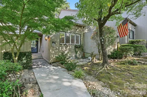 125 Pine Grove Circle