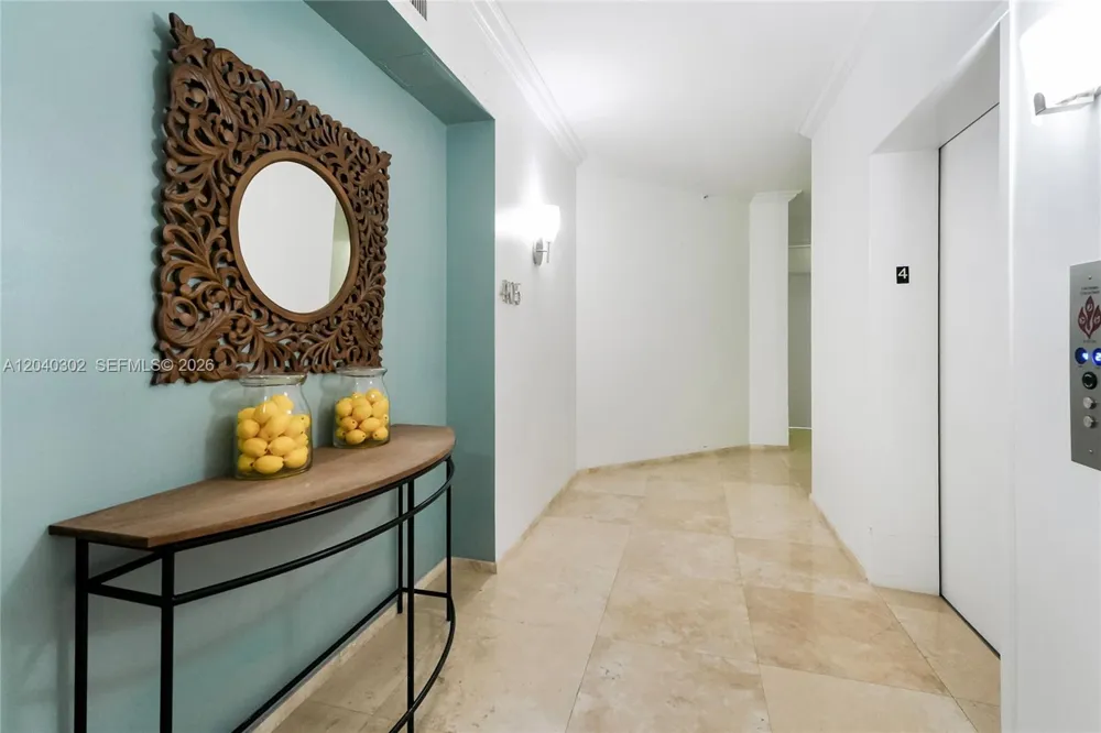 300 S Pointe Dr #405 Miami Beach, FL 33139