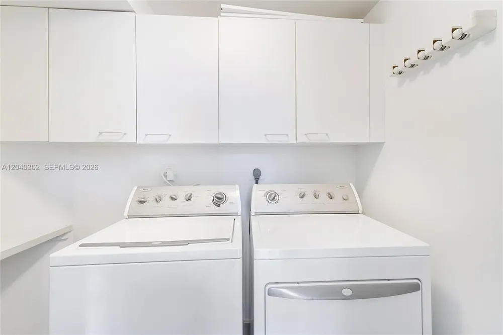 300 S Pointe Dr #405 Miami Beach, FL 33139