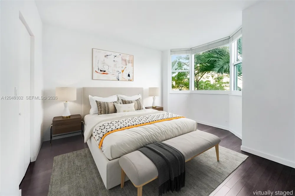 300 S Pointe Dr #405 Miami Beach, FL 33139