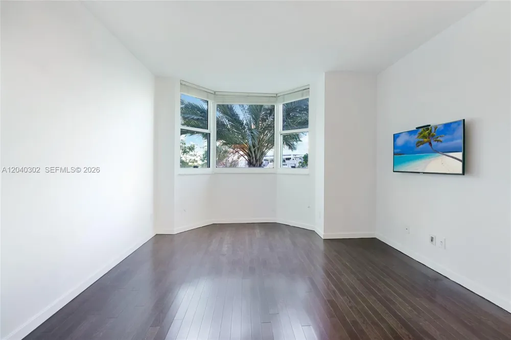 300 S Pointe Dr #405 Miami Beach, FL 33139