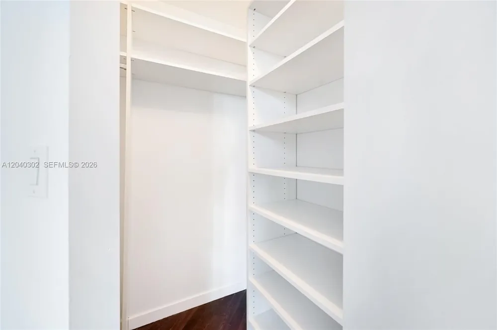 300 S Pointe Dr #405 Miami Beach, FL 33139