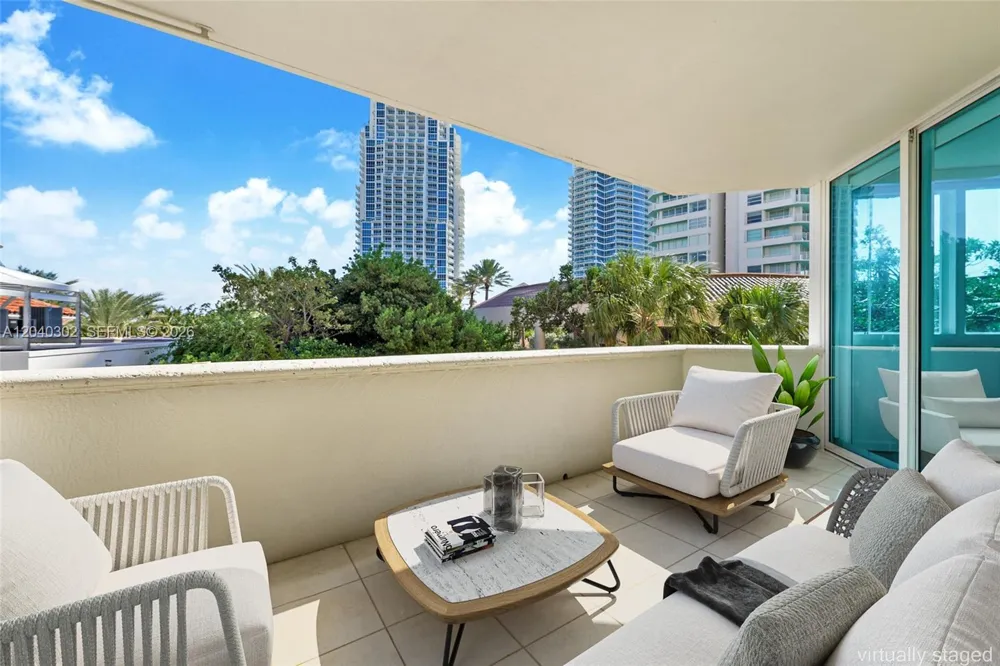 300 S Pointe Dr #405 Miami Beach, FL 33139