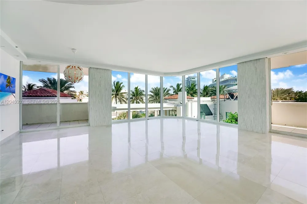 300 S Pointe Dr #405 Miami Beach, FL 33139