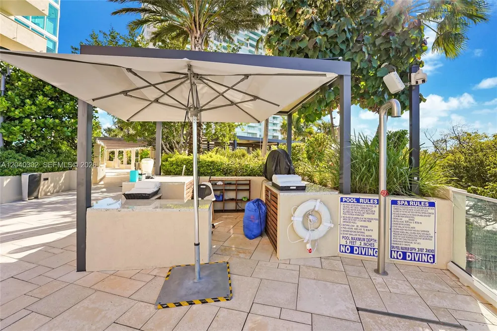 300 S Pointe Dr #405 Miami Beach, FL 33139