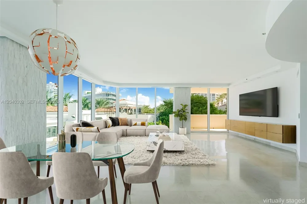 300 S Pointe Dr #405 Miami Beach, FL 33139
