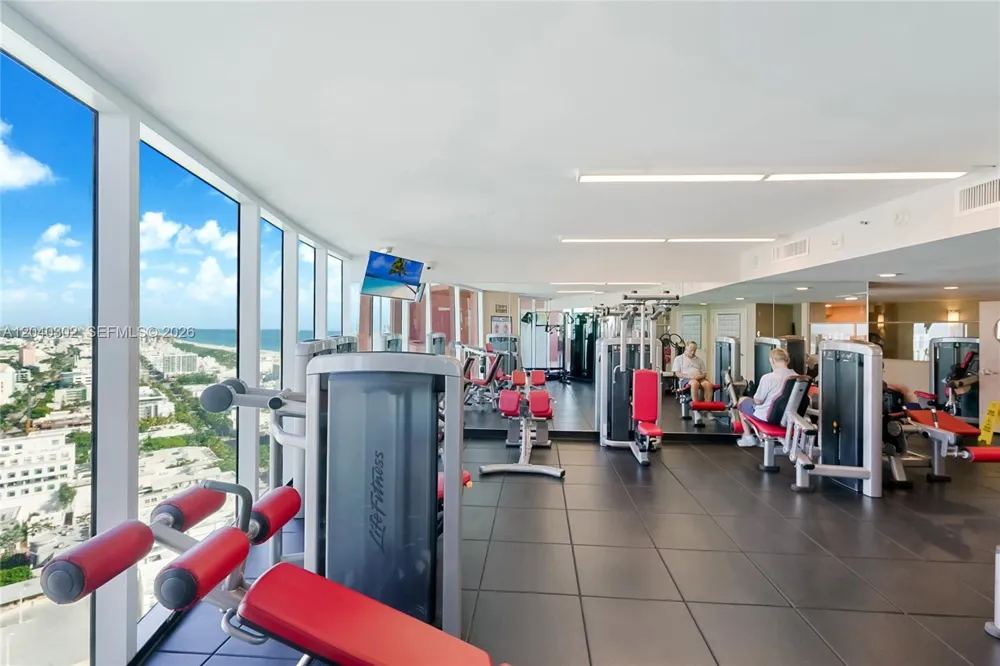 300 S Pointe Dr #405 Miami Beach, FL 33139