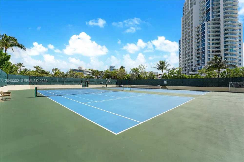 300 S Pointe Dr #405 Miami Beach, FL 33139