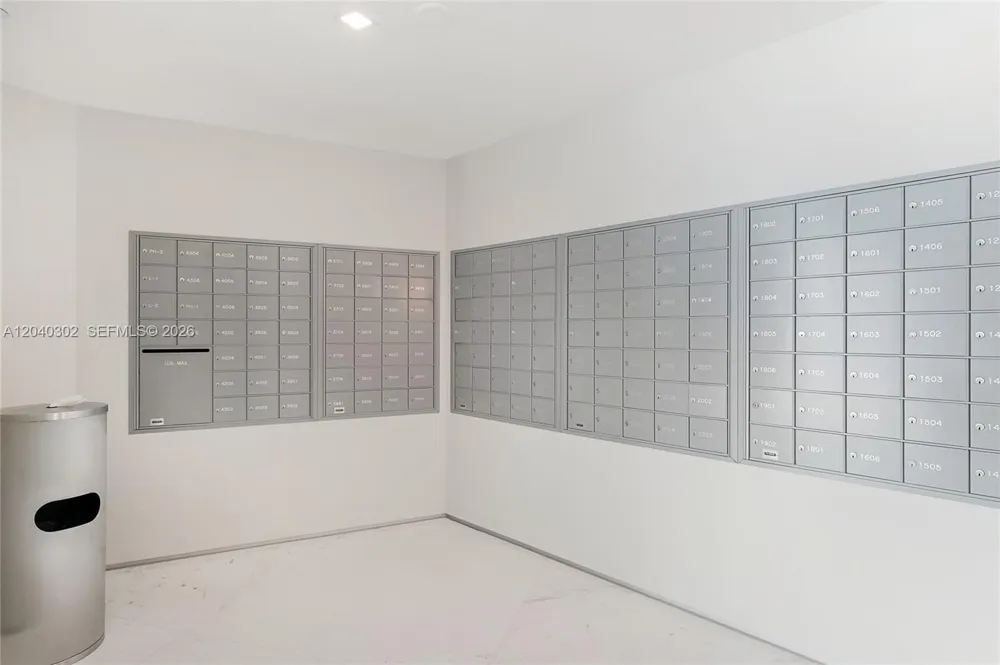 300 S Pointe Dr #405 Miami Beach, FL 33139