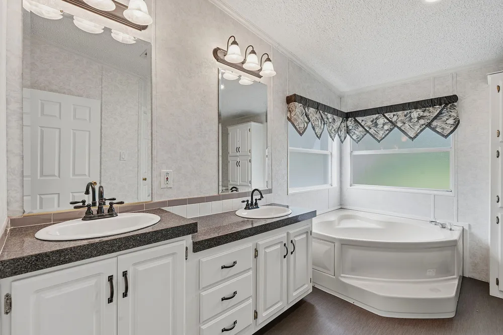 285 Hilltop Drive Dale, TX 78616