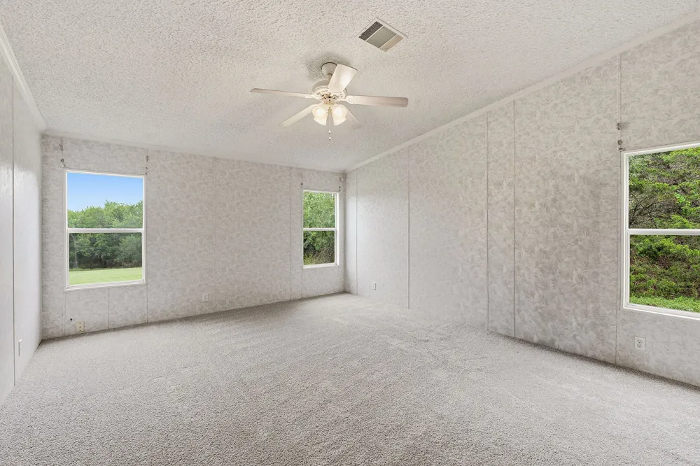285 Hilltop Drive Dale, TX 78616