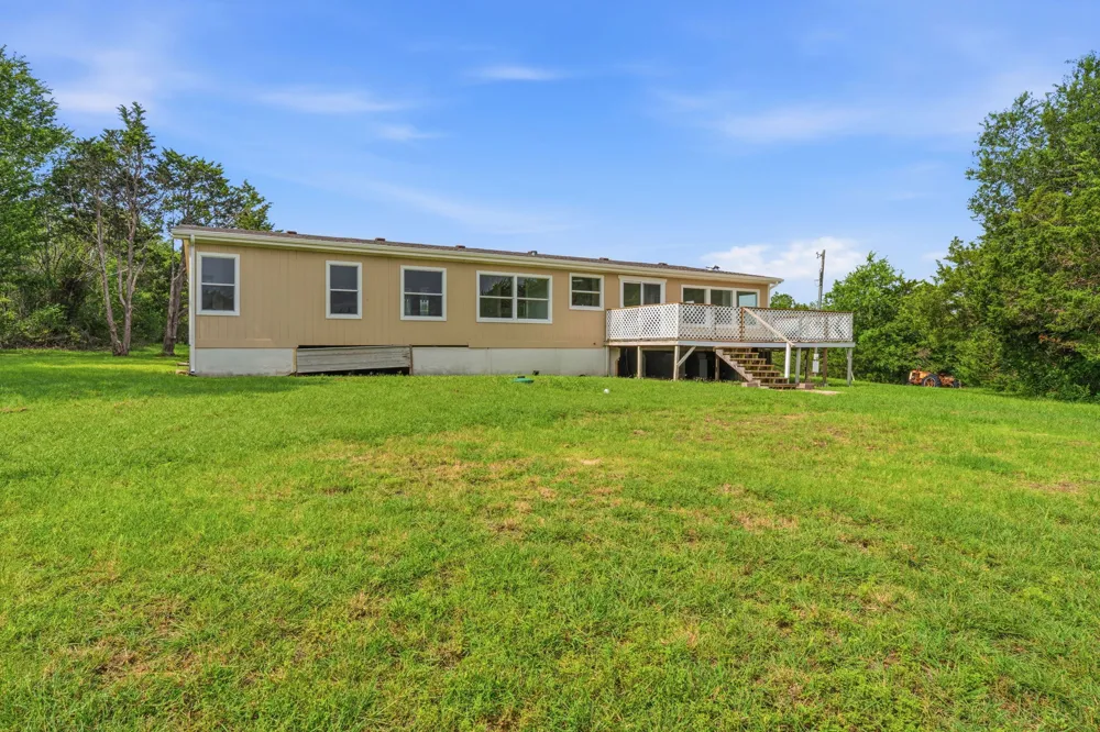 285 Hilltop Drive Dale, TX 78616