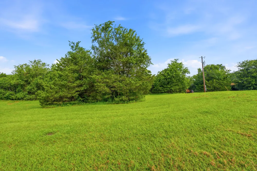 285 Hilltop Drive Dale, TX 78616