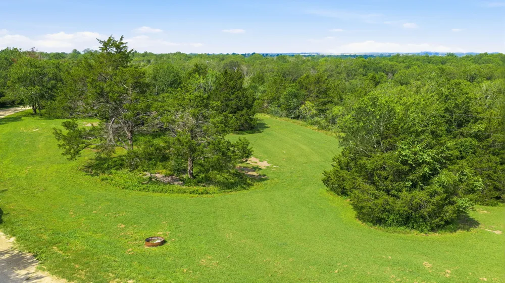 285 Hilltop Drive Dale, TX 78616