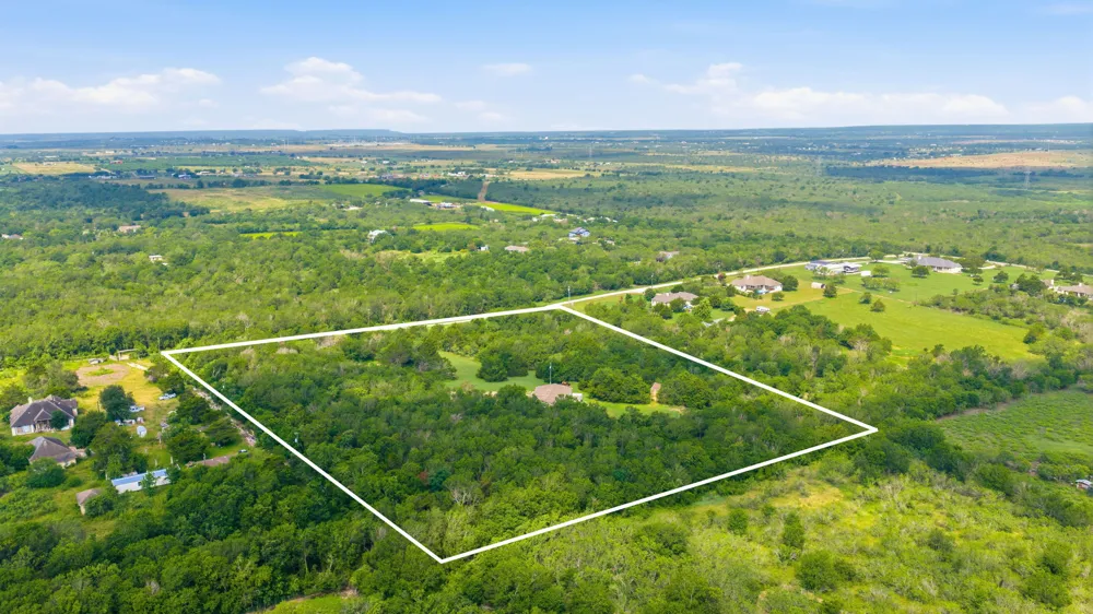 285 Hilltop Drive Dale, TX 78616