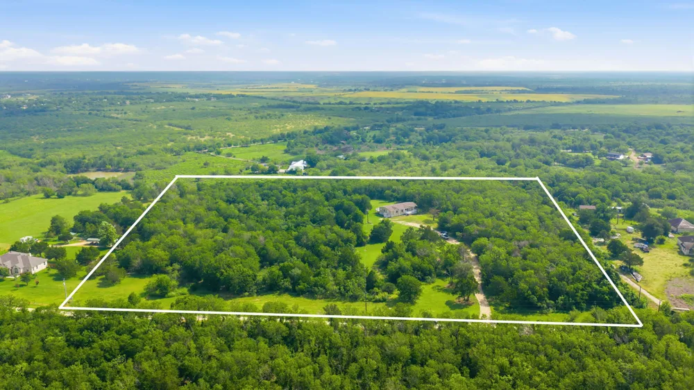 285 Hilltop Drive Dale, TX 78616