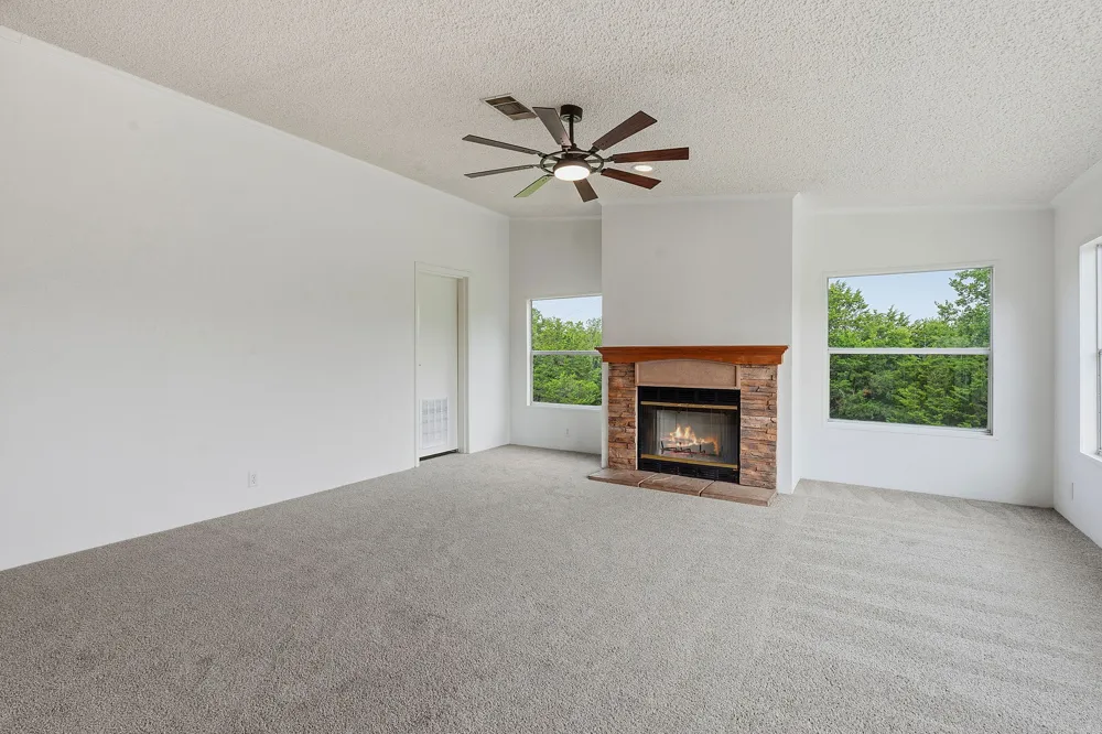 285 Hilltop Drive Dale, TX 78616
