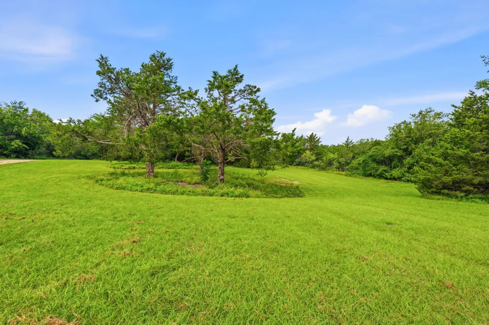 285 Hilltop Drive Dale, TX 78616