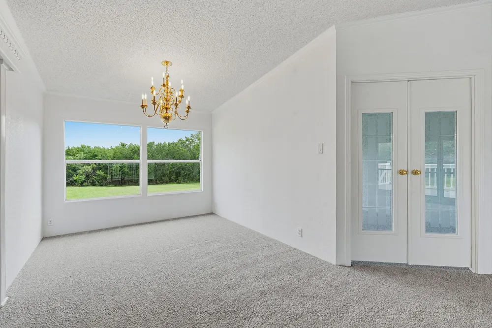 285 Hilltop Drive Dale, TX 78616