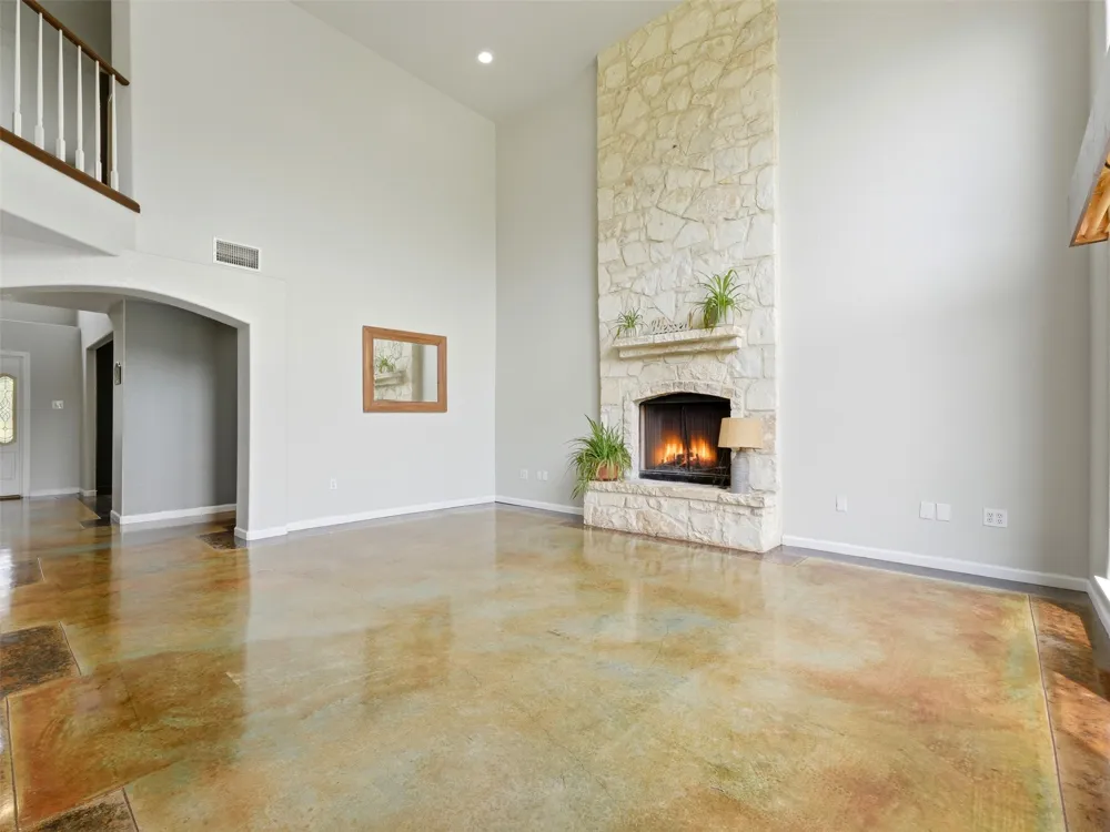 1208 Odaniel School Road Seguin, TX 78155
