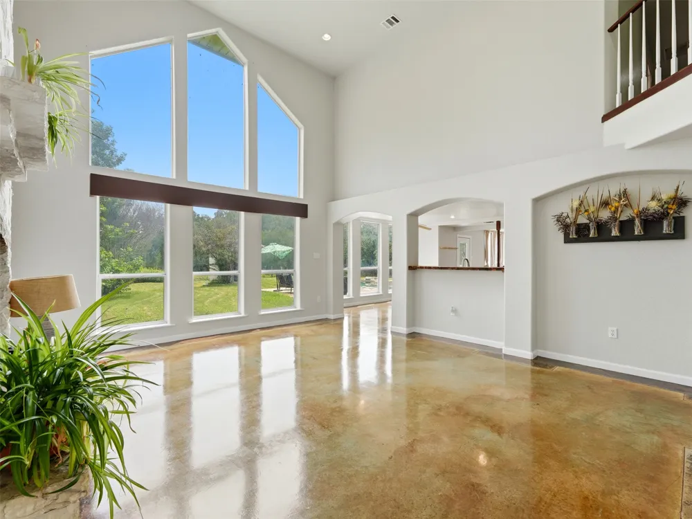 1208 Odaniel School Road Seguin, TX 78155