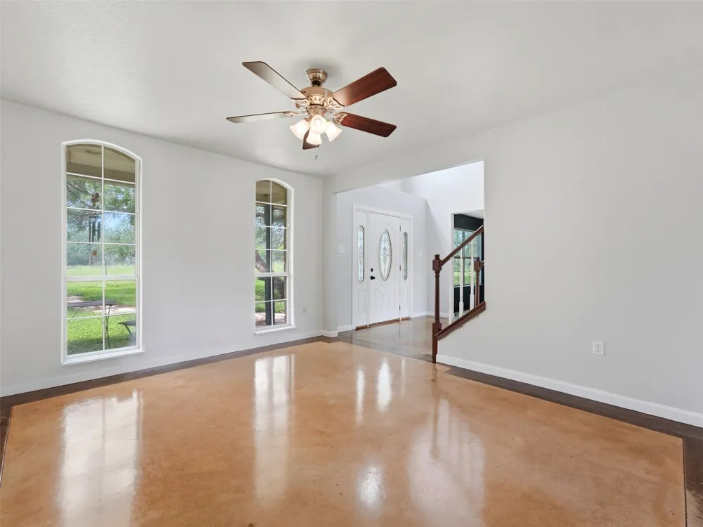 1208 Odaniel School Road Seguin, TX 78155