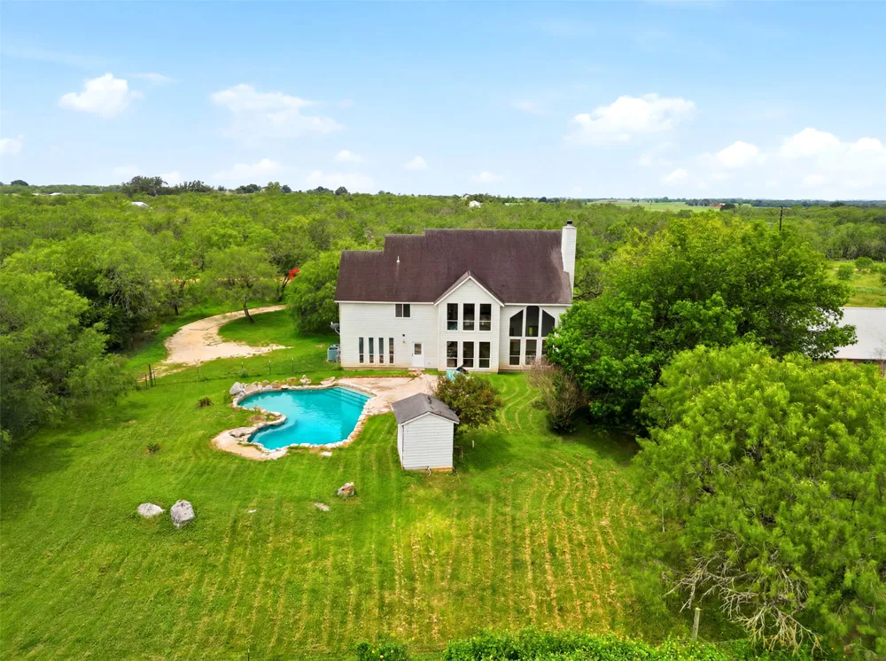 1208 Odaniel School Road Seguin, TX 78155