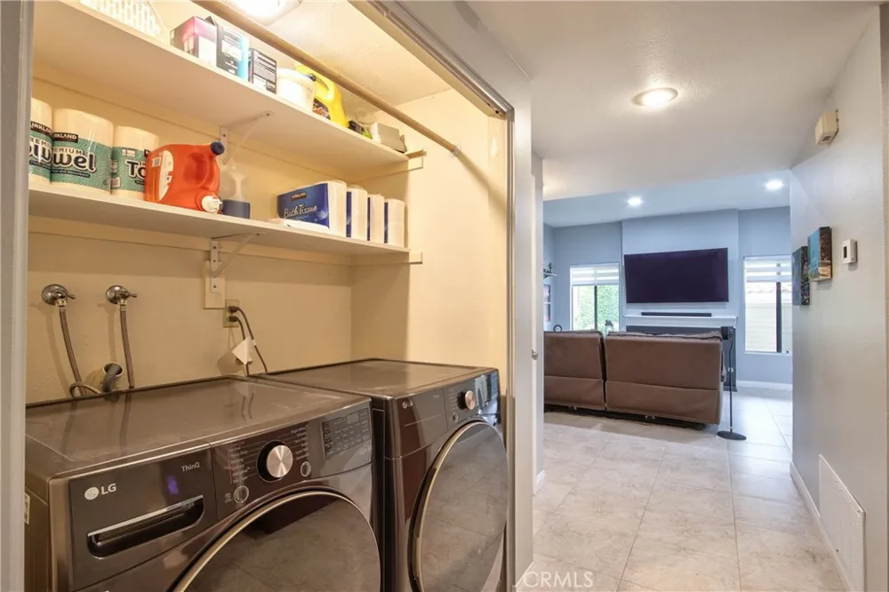 926 Lupine Hills Drive #15 Vista, CA 92081