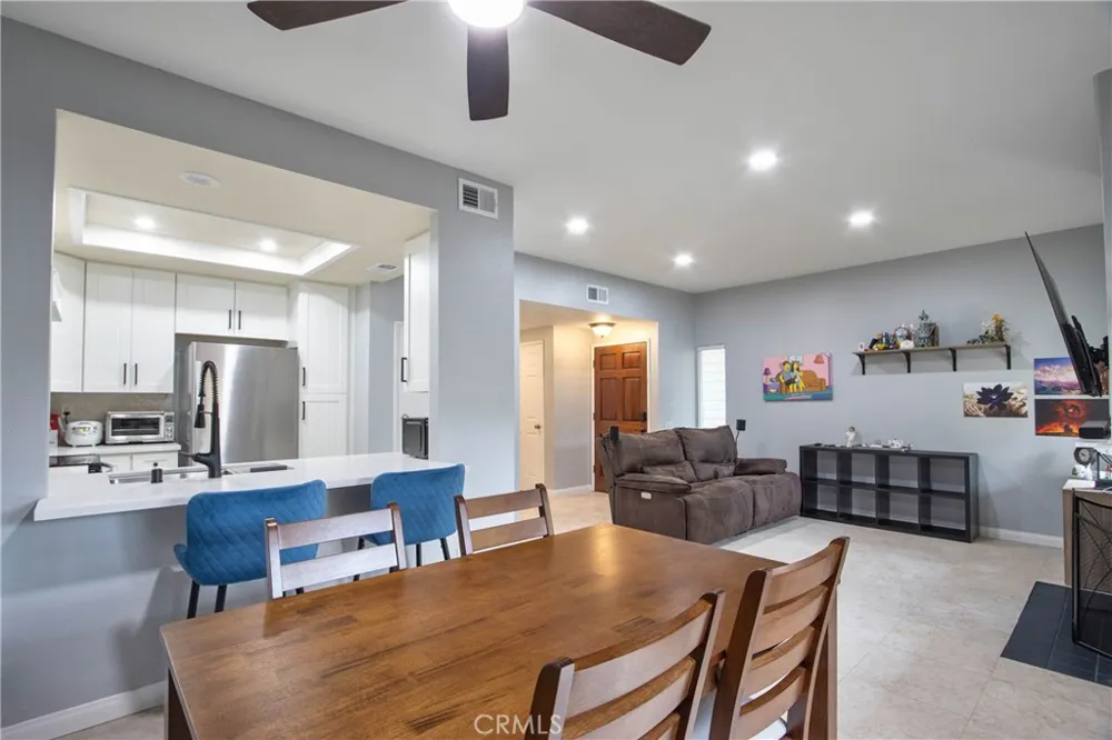 926 Lupine Hills Drive #15 Vista, CA 92081