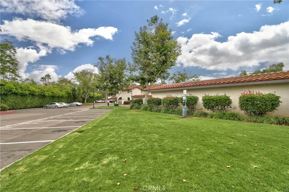 926 Lupine Hills Drive #15 Vista, CA 92081