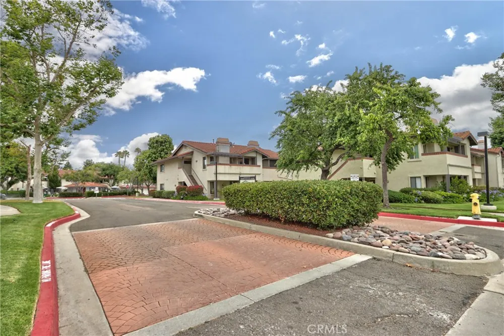 926 Lupine Hills Drive #15 Vista, CA 92081
