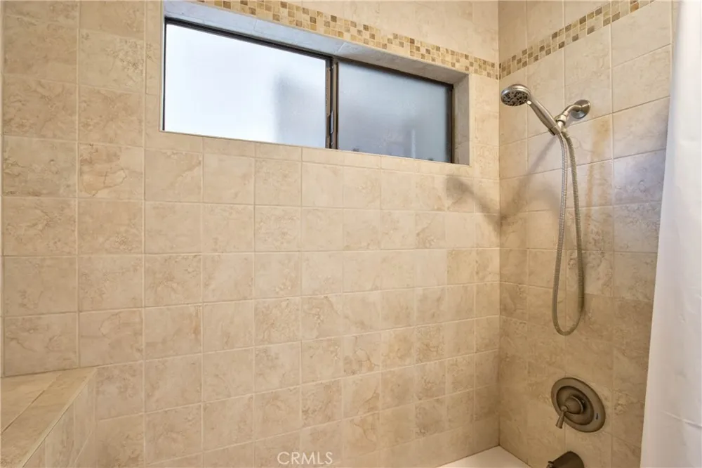 926 Lupine Hills Drive #15 Vista, CA 92081