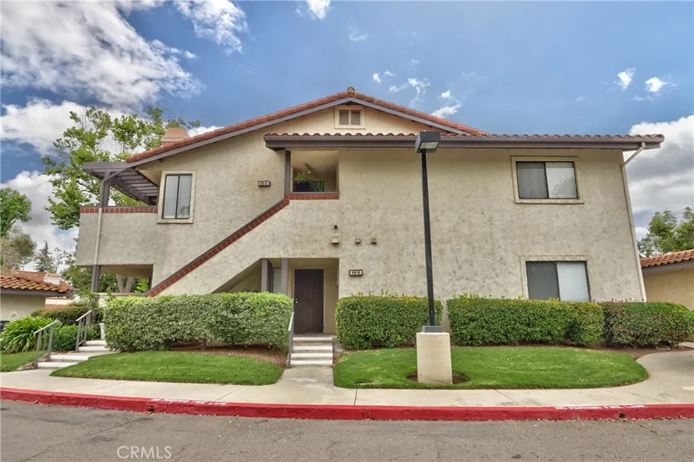 926 Lupine Hills Drive #15 Vista, CA 92081