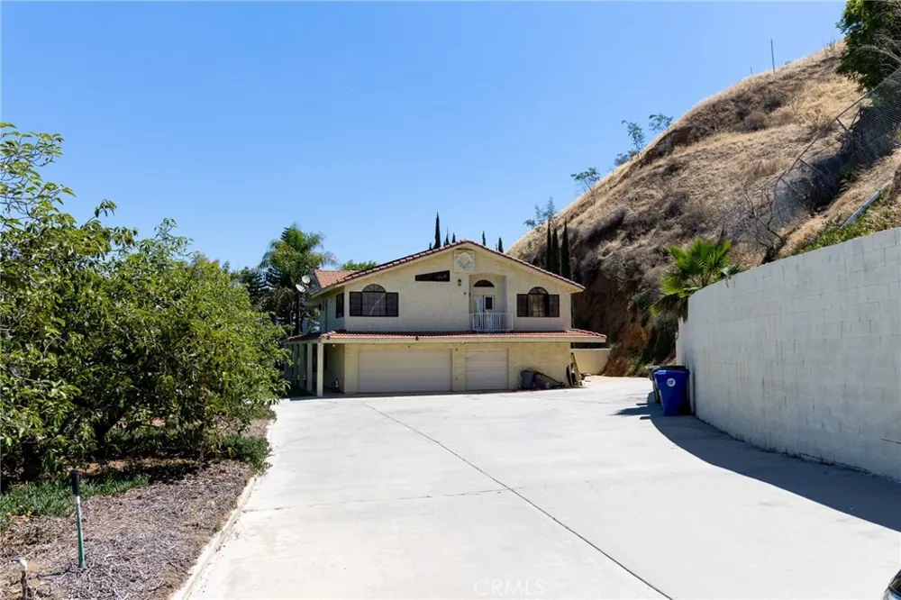 1815 Hilltop Colton, CA 92324
