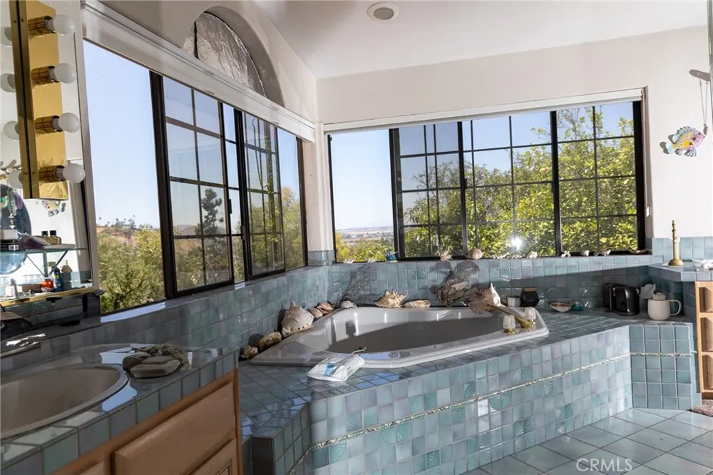1815 Hilltop Colton, CA 92324