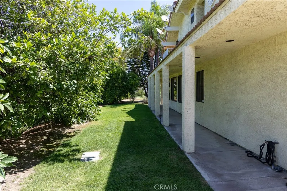 1815 Hilltop Colton, CA 92324