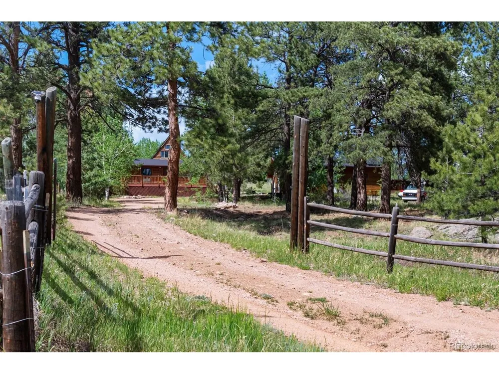 215 S Valley Drive Lake George, CO 80827