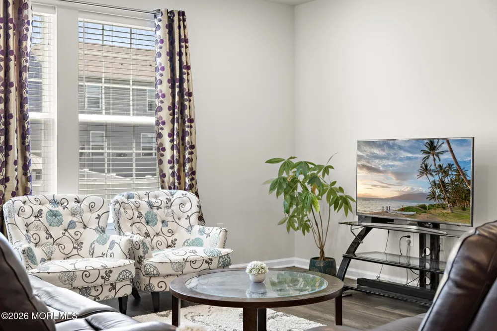 22 Corliss Way Manahawkin, NJ 08050