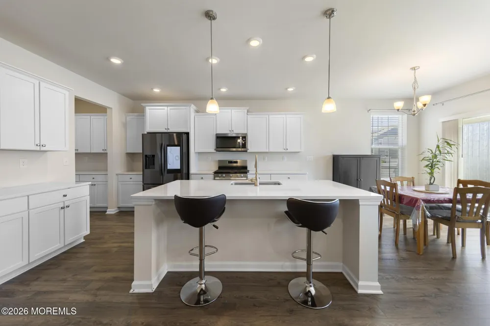 22 Corliss Way Manahawkin, NJ 08050