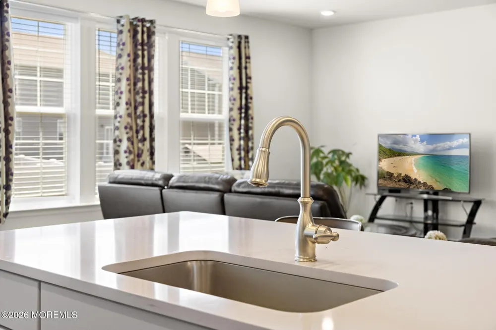 22 Corliss Way Manahawkin, NJ 08050