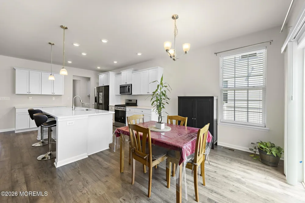 22 Corliss Way Manahawkin, NJ 08050