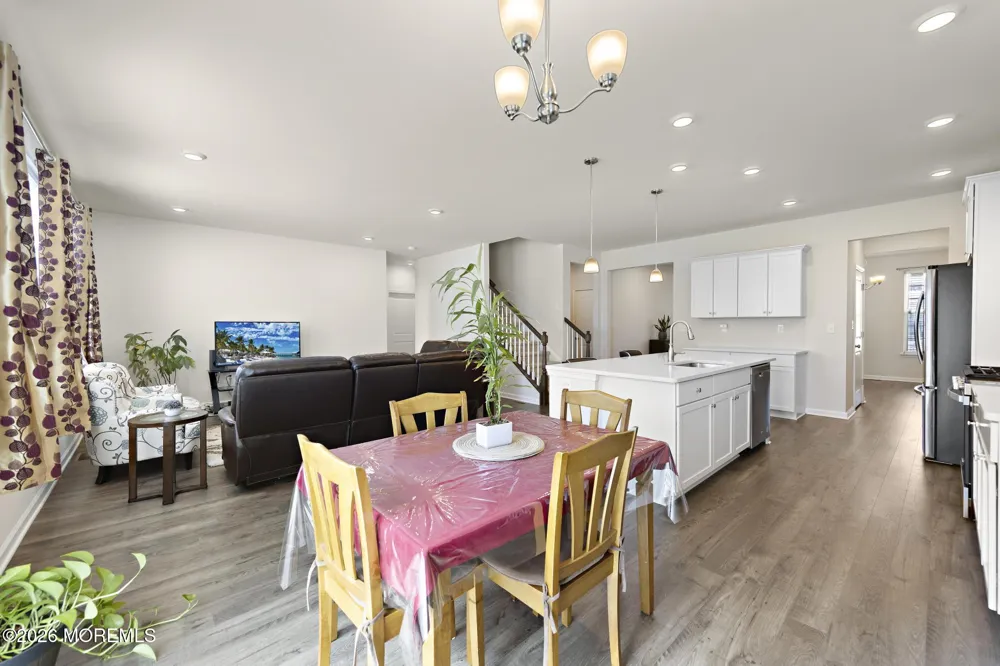 22 Corliss Way Manahawkin, NJ 08050