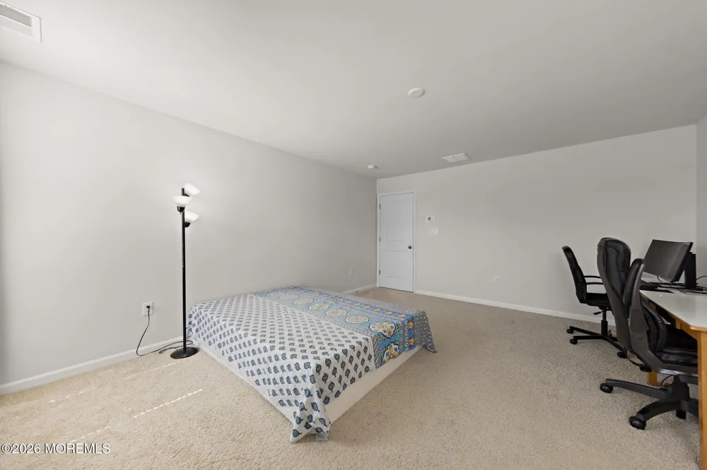 22 Corliss Way Manahawkin, NJ 08050