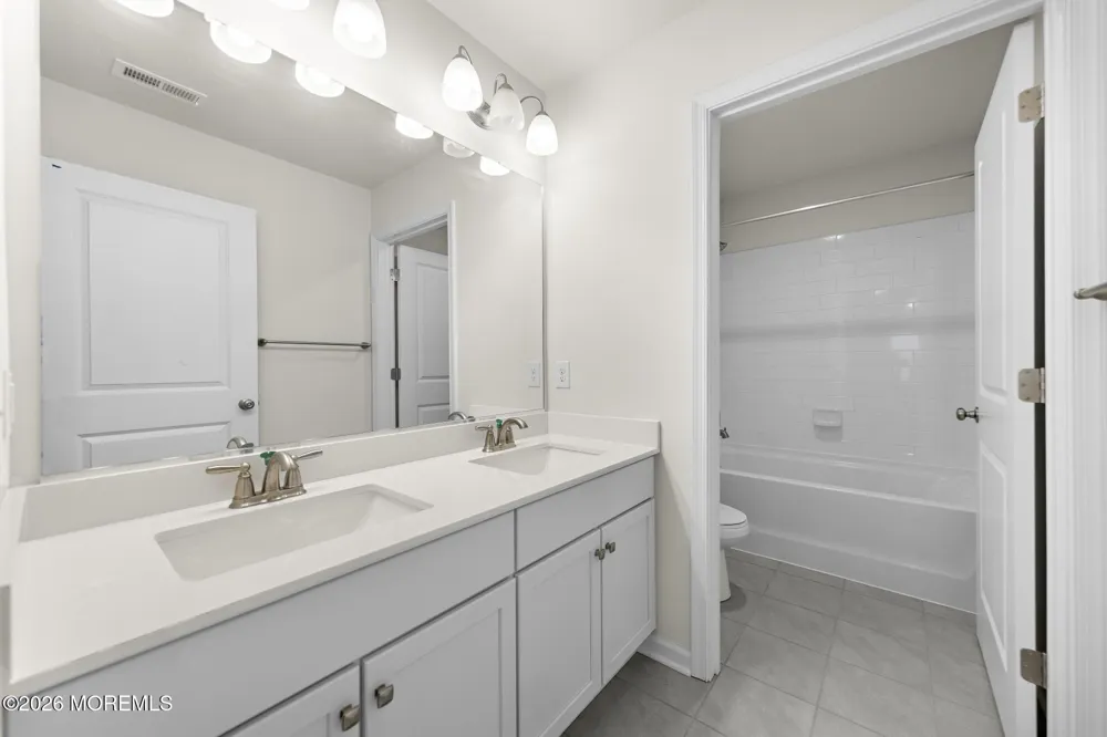22 Corliss Way Manahawkin, NJ 08050