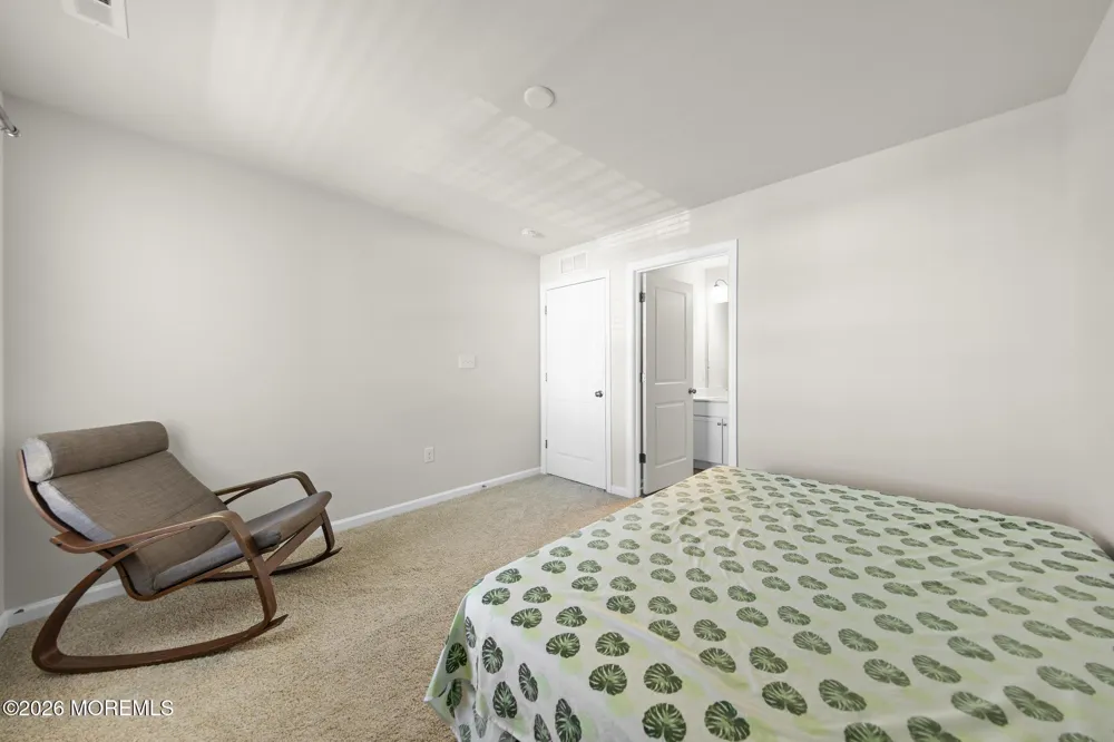 22 Corliss Way Manahawkin, NJ 08050