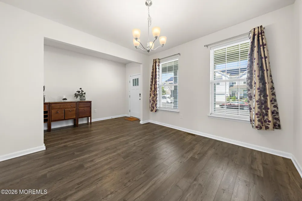 22 Corliss Way Manahawkin, NJ 08050