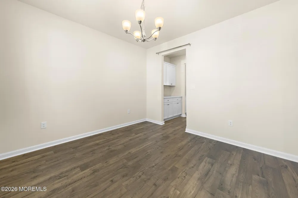 22 Corliss Way Manahawkin, NJ 08050