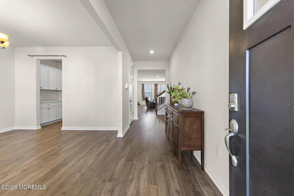 22 Corliss Way Manahawkin, NJ 08050